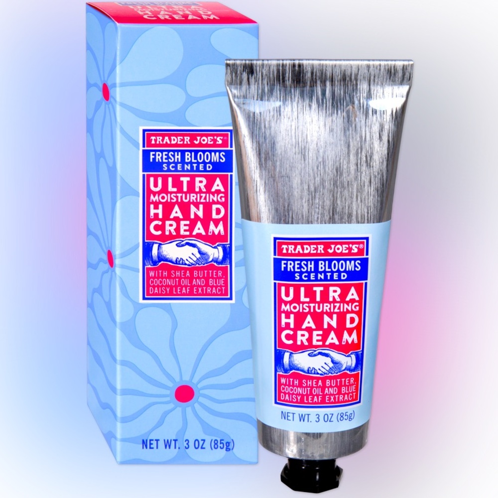 FREE WITH $20 PURCHASE!!!💕💕💗💗💞💞💞
NIB Trader Joe’s New Hand Lotion